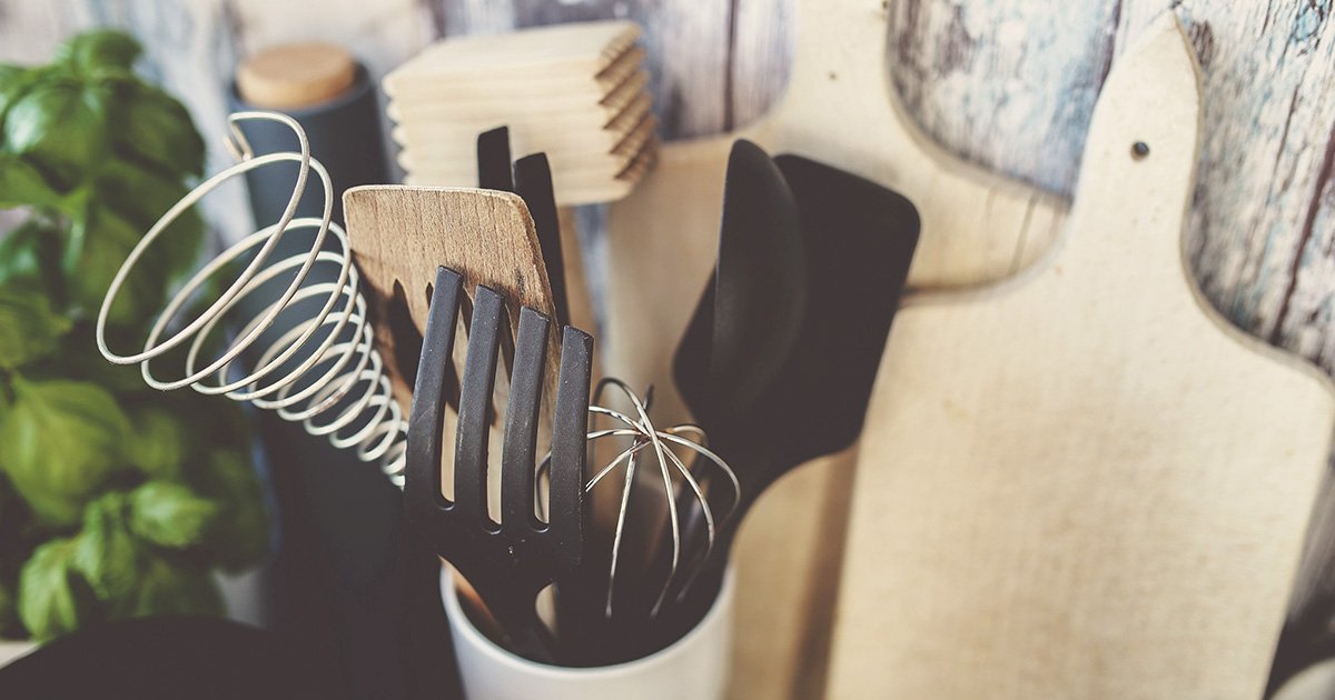 CookingTipero's tweet photo. 10 tips to quicker kitchen cleanup when you are your own sous chef. https://t.co/TYdmRBeSQF #cleankitchen #chef https://t.co/S8jTc1VjDy