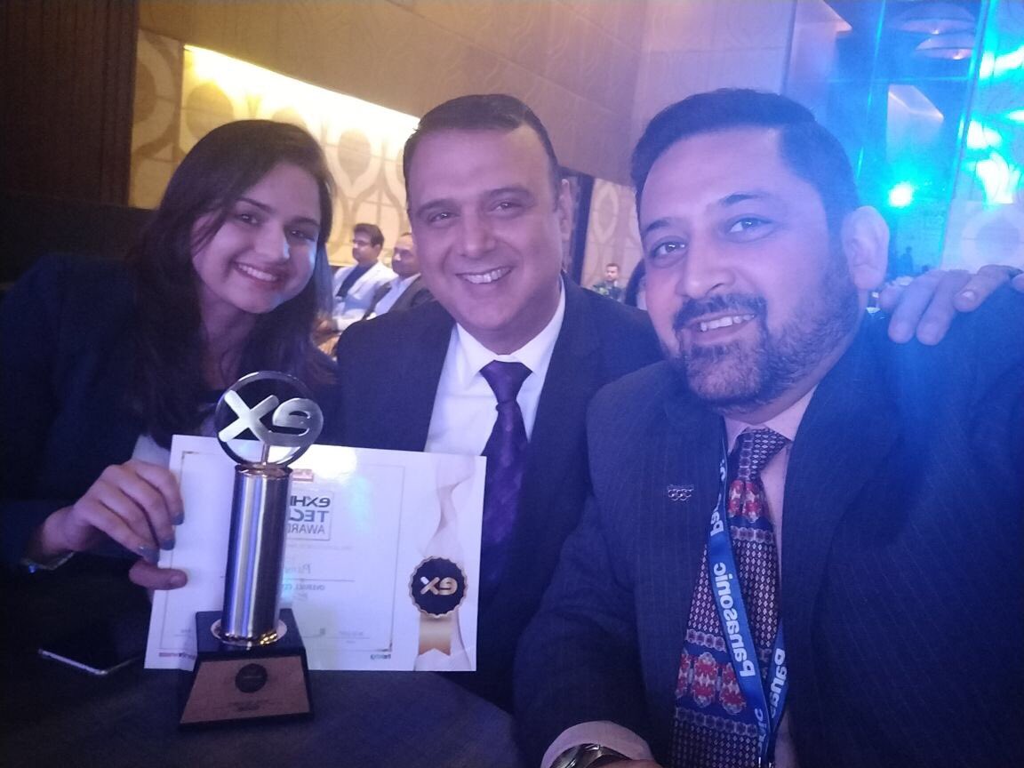 sonnalii's tweet photo. Our Company Won Exhibit Tech Awards 2017 In Overall CDI Growth. Proud to be part of such prestigious Organisation! @Panasonic_mob @AmitabhReu #Awards #Win #Motivation https://t.co/9BDd4qRCwb