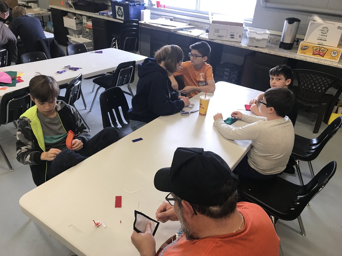 FSExploratorium's tweet photo. Some students enjoying their Christmas break by making bow ties or hair bows. LEDs will be added soon! https://t.co/ll2mbXNbeB