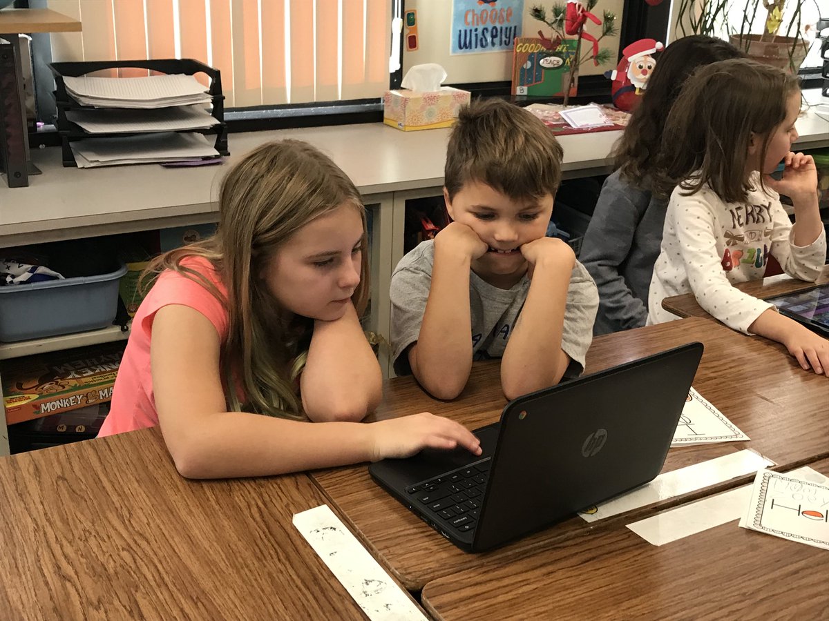 JVvert's tweet photo. Holiday Analogies with our Reading Buddies in Kahoot! @mrspetrone05 #HappyGSD #GSDChapman #GSDPRIDE #Kahoot https://t.co/cSdFoBLsRb