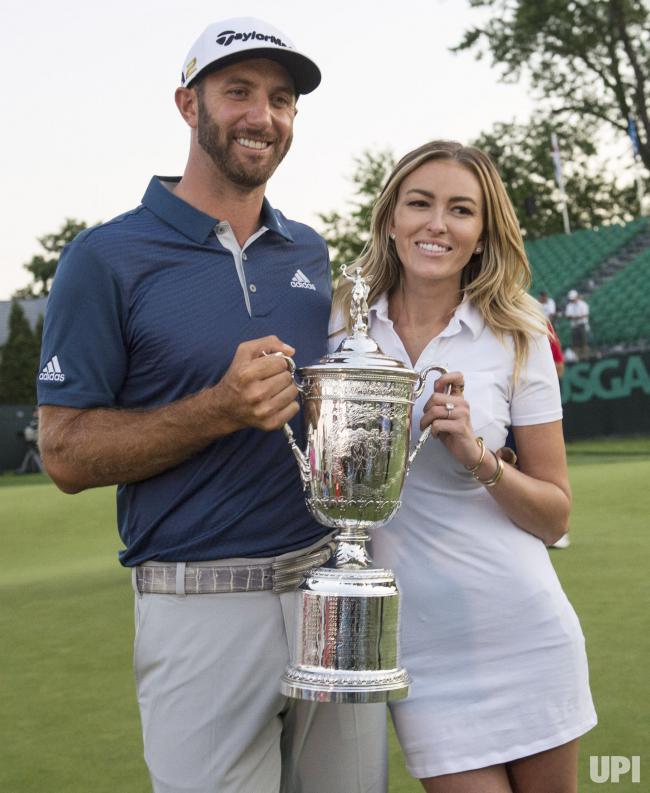 Happy birthday to Paulina Gretzky, the real trophy in this picture 