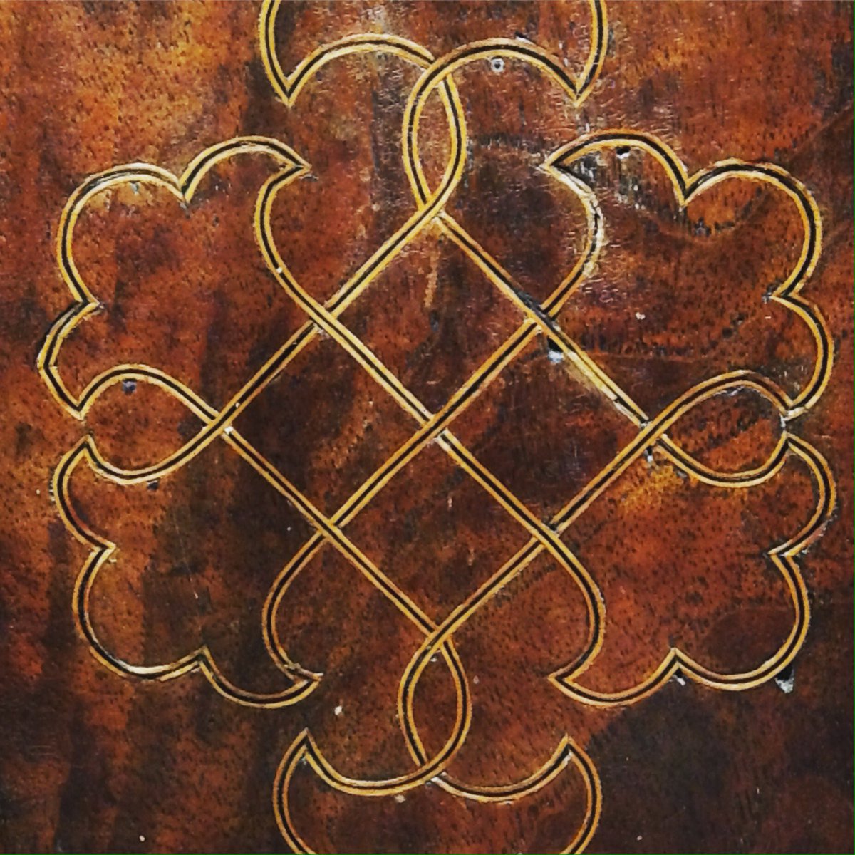 echard_jp's tweet photo. #brescia
#lutherie #dagamba #luthier #purfling #symetrie #simetría #symetry #geometrie #geometry #intarsio #collection #museedelamusique https://t.co/1xs7xNQ2us