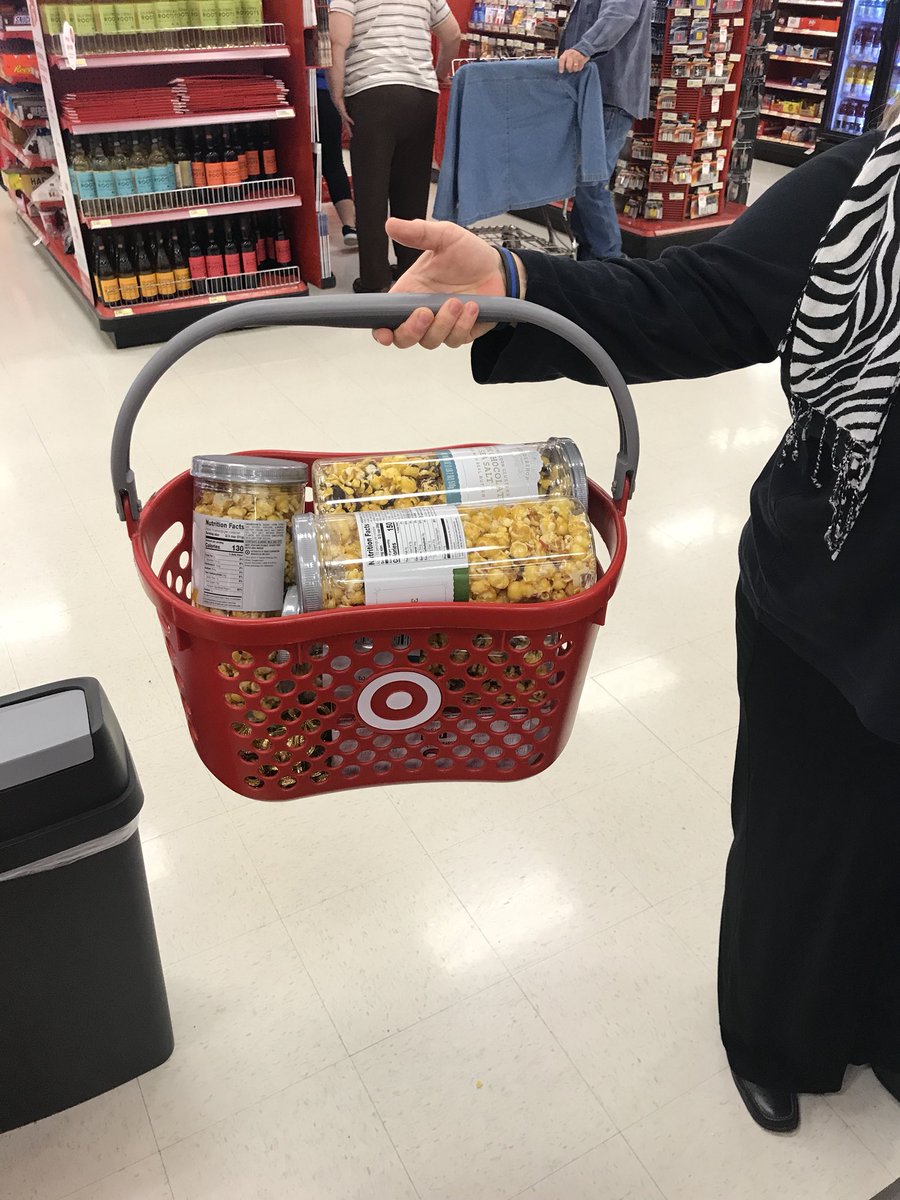 Target1388's tweet image. Doing some holiday snack sampling today at @1388! Come try some festive holiday popcorn flavors! Getting those last minute gifts right before Christmas! @Wheat6Nat @A_Leigh_