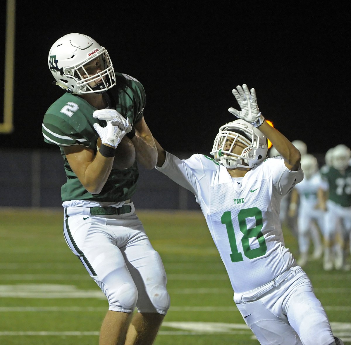 Pioneer_Press's tweet image. Top local football recruits excited about addition of early signing period trib.in/2BfkUqn #PioneerSports

(@briankaiser0110 @MattBjorson @fotiskoko1)