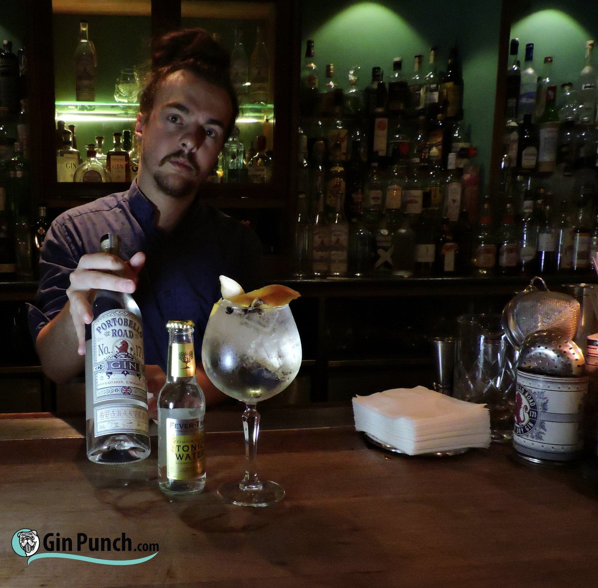 craftginday's tweet photo. The latest market figures reveal drinkers in the UK purchased more than 47 million bottles of #gin in 2017 #craftginday #craftgin #artisangin https://t.co/wIO9LoVCTG https://t.co/XeDYSH5SUI