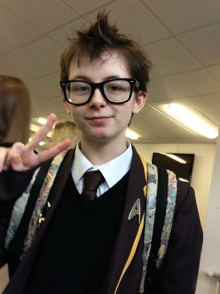 jamestkiirk's tweet photo. #fastforwardfiveyears the only real difference is none of my selfies feature my school uniform anymore. also my hair is bleached. thats it. https://t.co/F0DsJrAshK