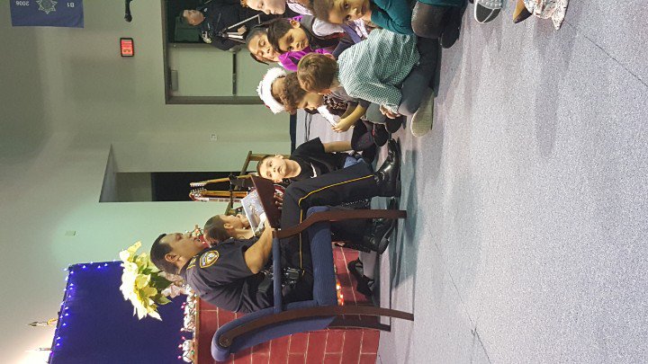 ProjectOneFocus's tweet image. Good Times at the HCSO Academy Christmas Party with @SheriffEd_HCSO 
#Houston #Literacy