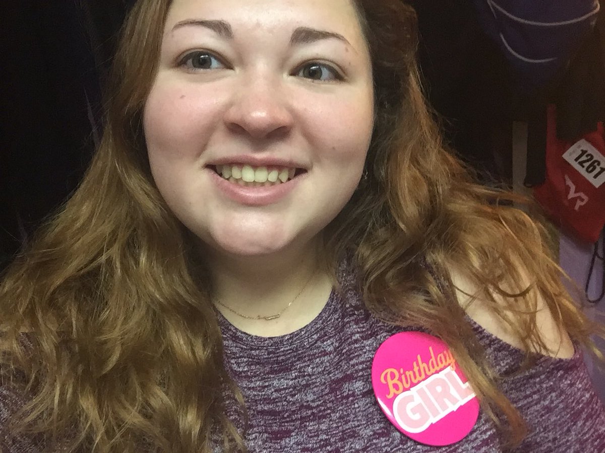 dolangiggless's tweet photo. Birthday #TuesdaySelfies 

20 on a Tuesday and we’re off to a great start. #TuesdaySelfie 

Also shoutout to my grandma for my hoodie even though she has no social media. https://t.co/7YWwQGRKtv
