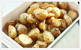 TastefulSelect's tweet image. Are you cooking for the holidays? Try these Not-Your-Typical Oven Roasted Potatoes using our Honey Gold Potatoes! Easy to prepare and delicious for the whole family. bit.ly/2ilGoWX