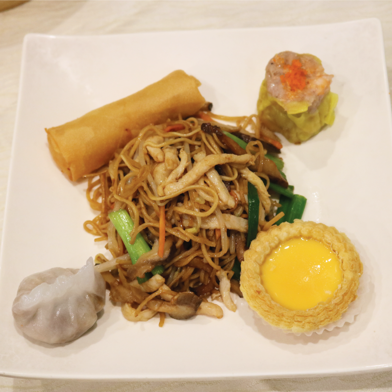 FortuneHouseBC's tweet photo. We have 4 popular combos from our take-out menu.  What's your pick?  #fortunehousebc #dimsumvancouver #lunch https://t.co/0DS9etQVNR
