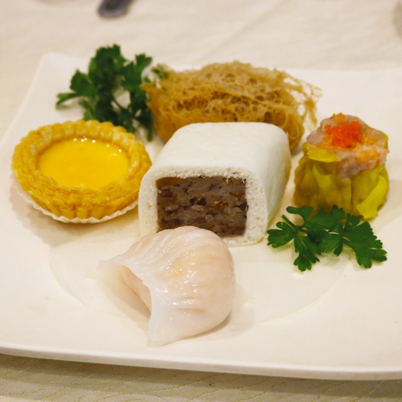 FortuneHouseBC's tweet photo. We have 4 popular combos from our take-out menu.  What's your pick?  #fortunehousebc #dimsumvancouver #lunch https://t.co/0DS9etQVNR