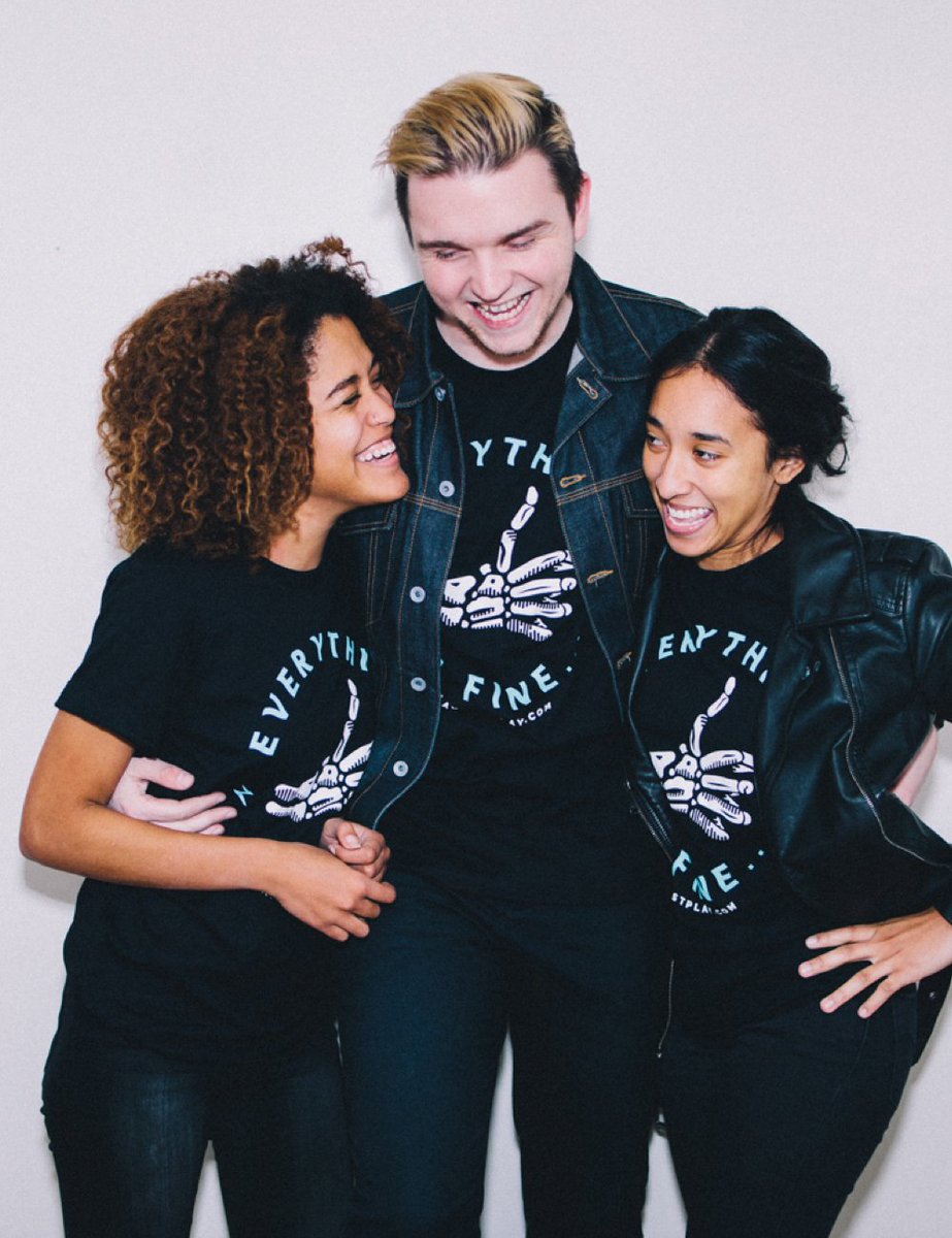 LiveListenShare's tweet image. We're insanely proud to unveil our first ever line of merch. We've been working hard for a while and partnered with some amazing folks to create a line of quality goods that help you wear your heart on your sleeve 🖤💪. Get yours at goo.gl/2bpfDJ // 📸 @mannarisms