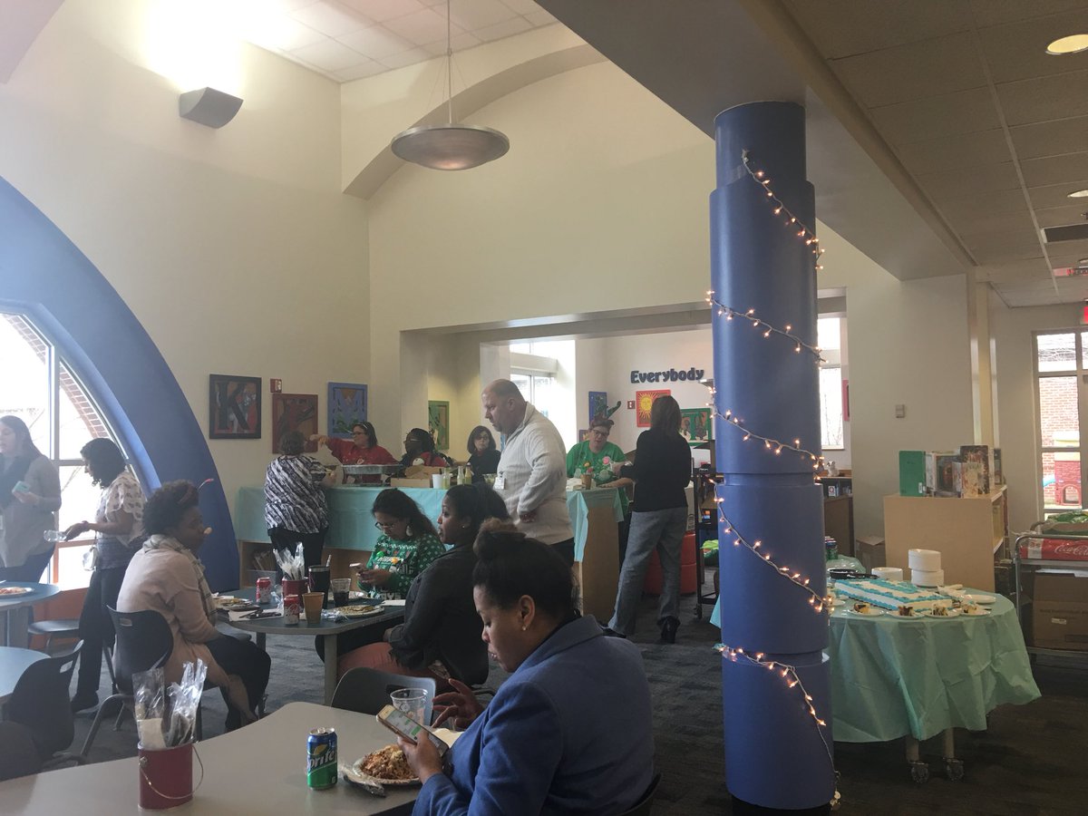 DSESMediaCenter's tweet photo. Thanks so much to our awesome admin. for the holiday lunch and a week full of fun. #DSESistheBest @DunwoodySprings https://t.co/NG4k0wgsQA