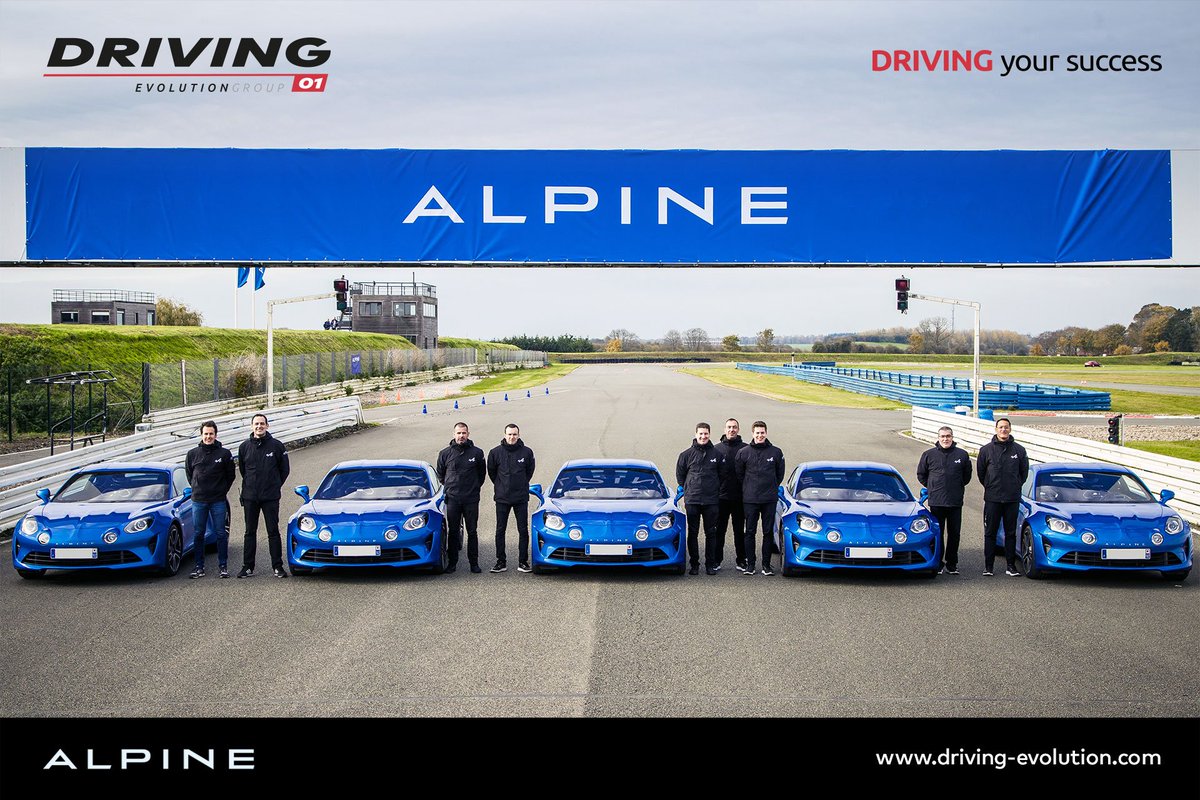 driving_evo's tweet photo. Une belle formation réalisée par @driving_evo pour @alpine_cars sur le Circuit d'Abbeville et aux abords de l'Usine de Dieppe. Crédit photo : Patrick Hecq
#DRIVINGEVOLUTION #ALPINE #ALPINEA110 #ALPINEISBACK #BERLINETTE #DIEPPE #RENAULT #CARS https://t.co/NyVXkexrsr