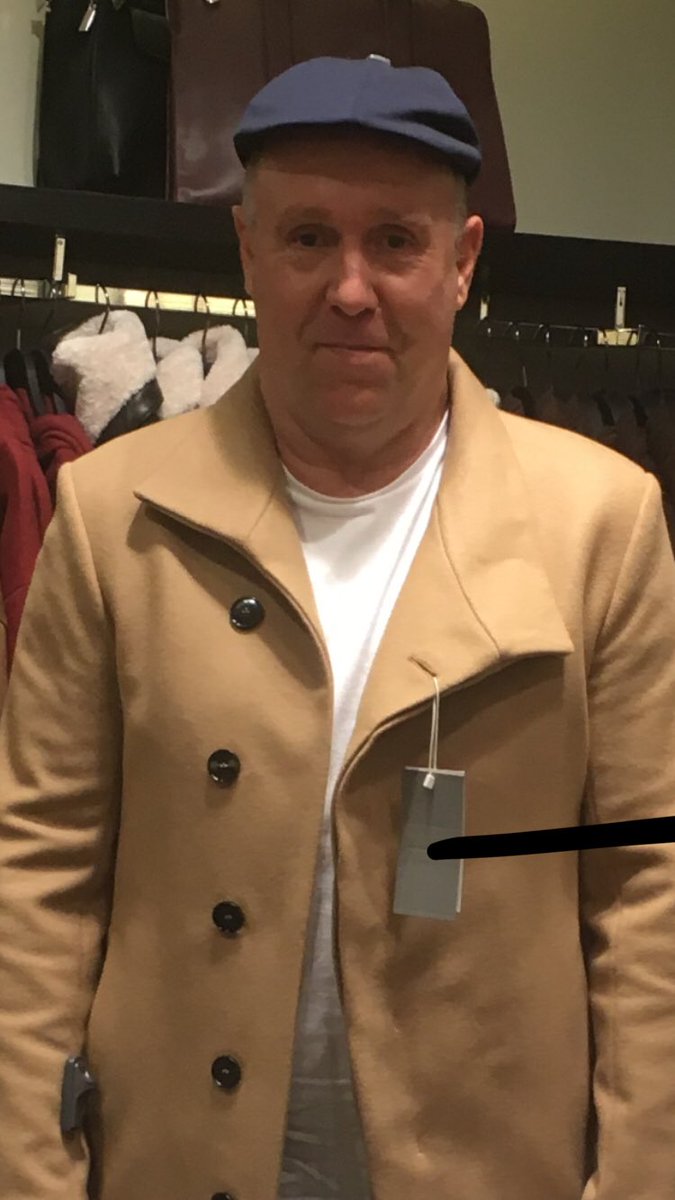 tinnion_brian's tweet photo. After a few fashion tips off someone now ready for Jose and the Man U boys tomorrow. COYR 👊👊 https://t.co/NtT6lAbZR7