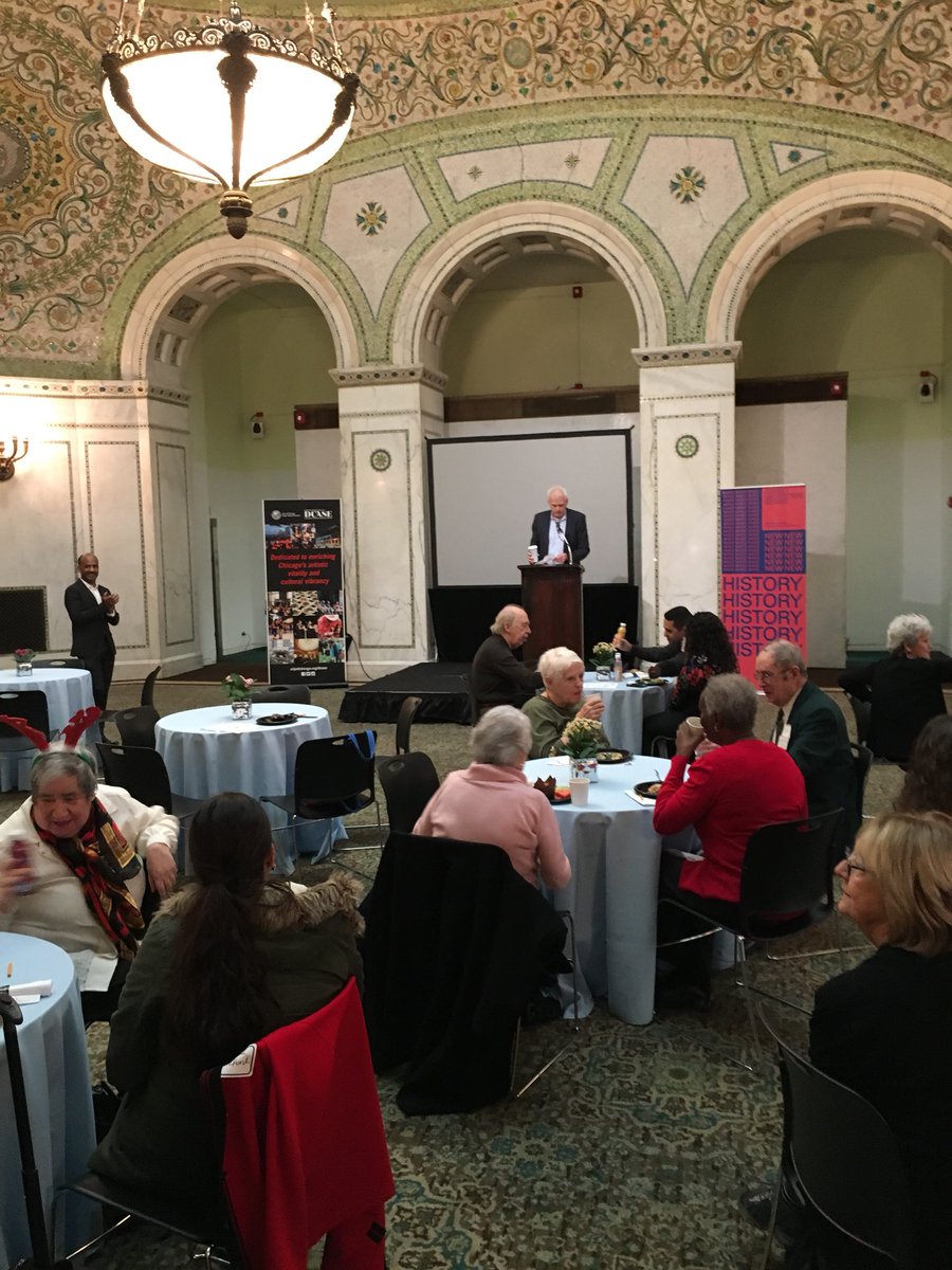 ymota's tweet photo. Big #ThankYou to all our volunteers @ChicagoDCASE @chicagobiennial #TeamDCASE #CityofChicago ππΌπ https://t.co/JFxxFbnkrV