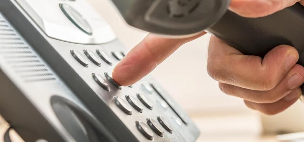 TrustLocal's tweet image. When choosing an electrician to carry out work on your home – whether it's to fix a single light switch or to overhaul all of your electricals, from fuse box to thermostat – make sure they are registered.  buff.ly/2BhvFIh