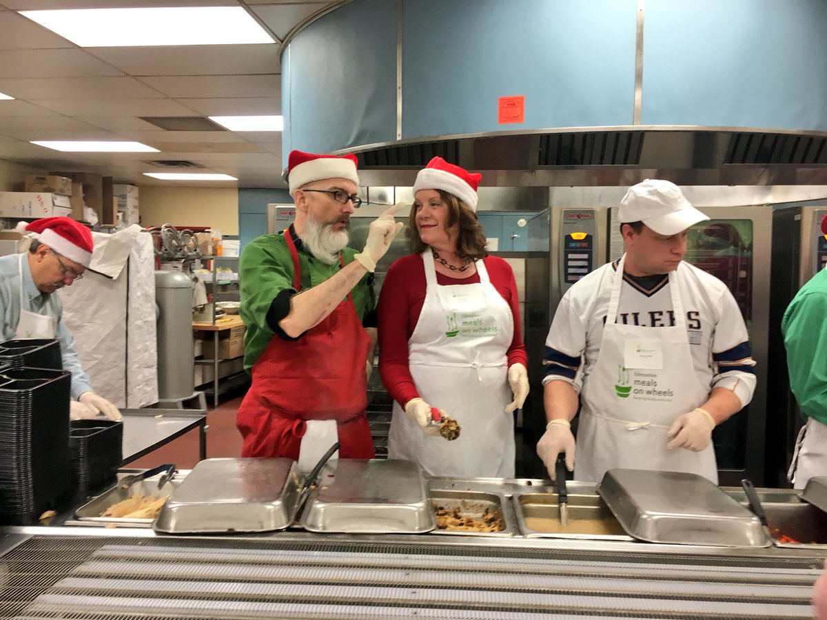 LoriSigurdson's tweet photo. Santa’s elves are hard at work in the @yegmealsonwheel workshop today! #EMOW https://t.co/Ih0z0RXXBk