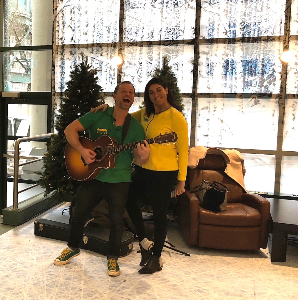 SickKidsNews's tweet photo. Thanks @ChaiLifeCanada for the Chanukah holiday craft event today in the Winter Lounge featuring a special performance from @S_Bmusic ! https://t.co/E4UPV69CXs