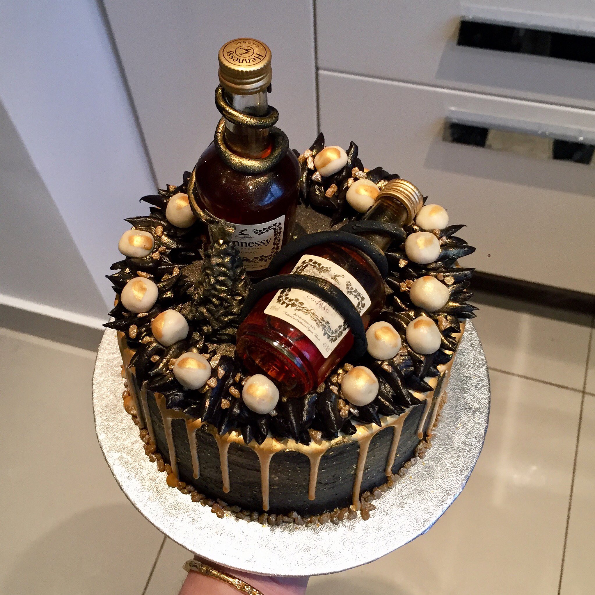 Pashmk Black And Gold Hennessy Cake With My Cute Lil Sugar Paste Christmas Tree Lol T Co 2kuzt8oh3n Twitter