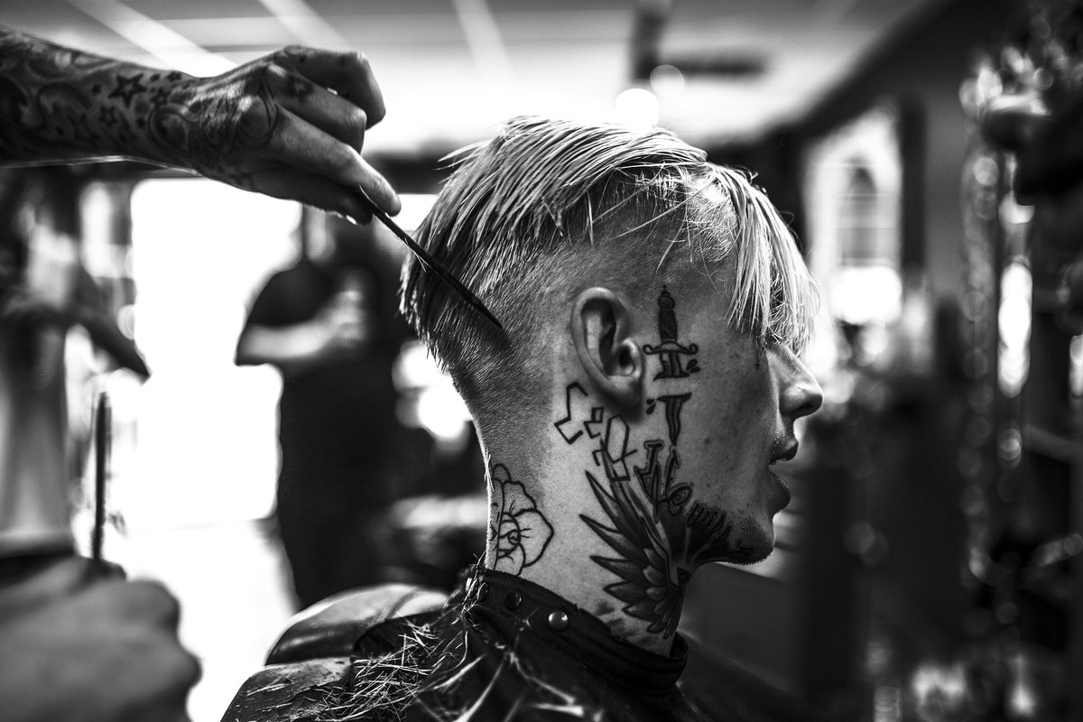 ThisisGBB's tweet photo. Looking sharp for the festive season? 🏂💈 https://t.co/IKeze3lYmY