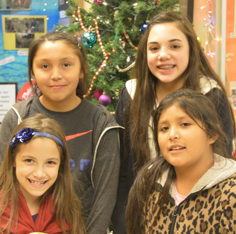 NAYAFam's tweet photo. #NAYAvalues tradition. The holiday season is a time we bring together traditions old and new. We honor our ancestors and elders, share meals and practice giving daily, and the holidays really bring these rituals and acts of kindness out of everyone! https://t.co/s0NhTJxPKp
