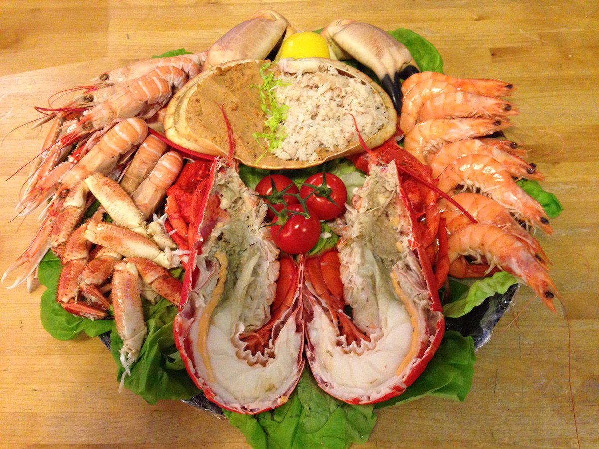 Only A few more Days Left To Order Christmas Platter Don't Miss Out, Collection on 23rd December #festive #delicious #family