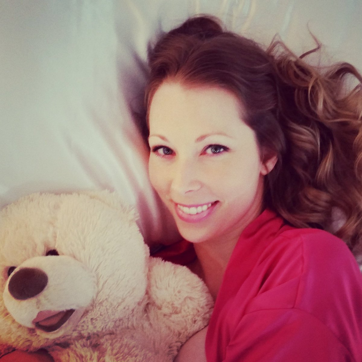jenniferdaytv's tweet photo. Shooting a new commercial for my #JenniferDayCalendarApp today. Go to your App store to wake up with a smile after your #SweetDayDreams https://t.co/3Hd91DnZKr