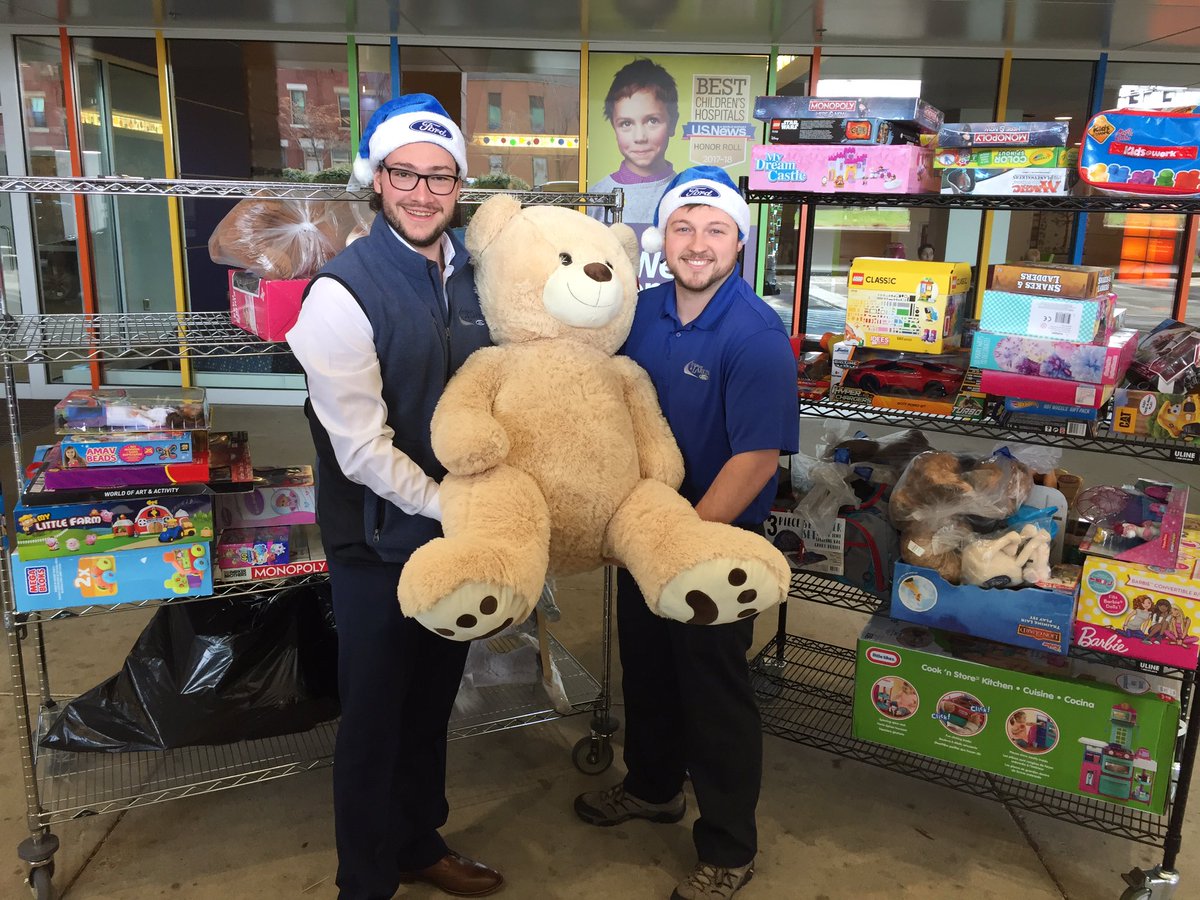 SturmanLarkinF's tweet photo. Toy drive was a success! Thanks again to all who helped make this possible! We had so much fun, we could "bear"ly contain ourselves #SturmanLarkinFord #ToyDrive #PunIntended https://t.co/xQw47WcDyN
