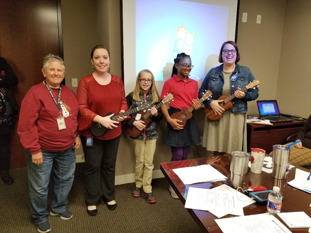 IISDFoundation's tweet photo. #ISFSparkTank News! @ElliottEagles awarded $1349.18 for the Uke Can Do It music program, giving the school library 10 ukuleles, padded carrying cases, tuners, chord charts, and beginner's guides for students. They will also be getting 20 new books about music for the library! https://t.co/ZByoSTTWw6