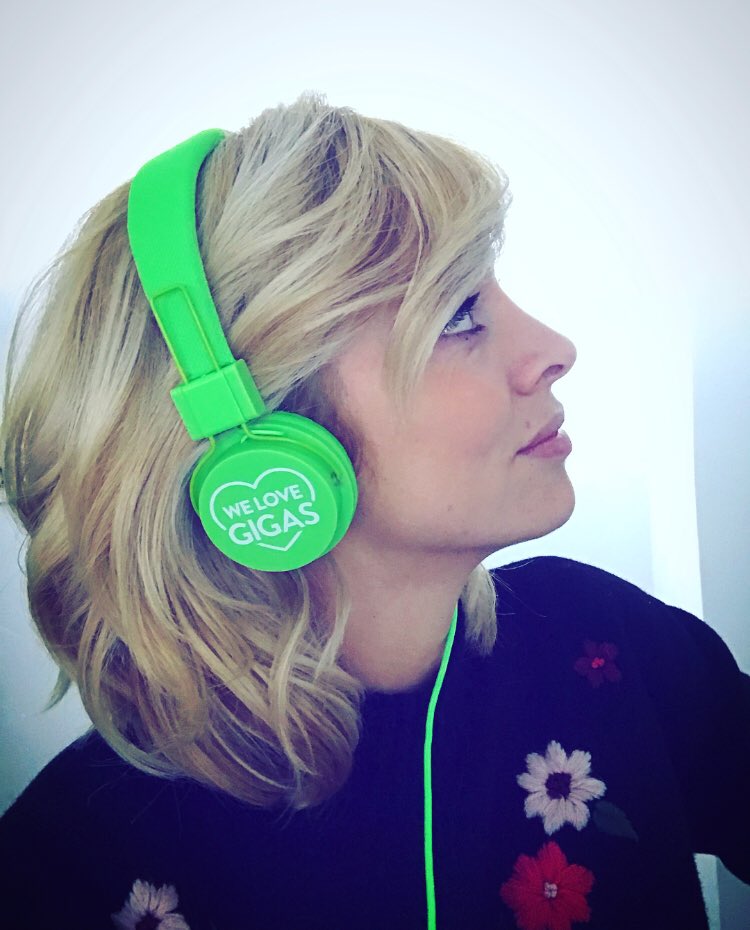 KtrRome's tweet photo. Si conosce una persona anche attraverso la musica che ascolta! Una delle tracce della mia playlist di #Spotify è questa https://t.co/xDUv1hAFSV quest’anno per #Natale ve le suoniamo! @Gigasweb #gteam  💚 https://t.co/TdyknJi8Iw
