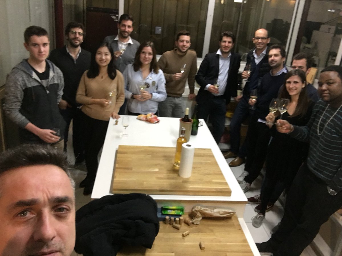 ambiance festive <a href="/lesparcelles/">lesparcelles</a> #coworking #vin #digital #bordeaux #frenchtech