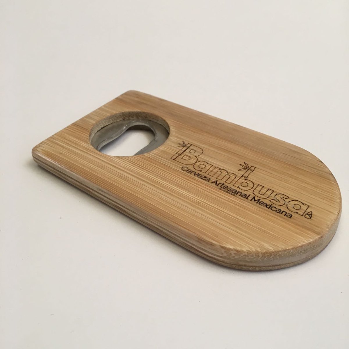 BambusaCerveza's tweet photo. Ya se vienen los nuevos tarjeteros y destapadores de bambú para sus regalos navideños y de fin de año #HechoenMéxico #HechoenBambú #ConsumeLocal #PiensaenBambú #BambusameetsKima #Bamboojoinus #KitBambusa https://t.co/rRHrRfW40p
