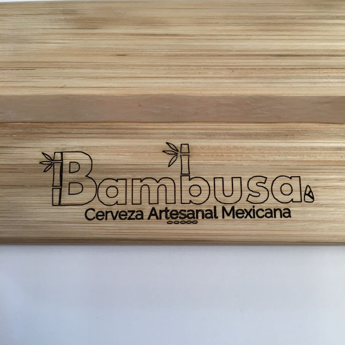 BambusaCerveza's tweet photo. Ya se vienen los nuevos tarjeteros y destapadores de bambú para sus regalos navideños y de fin de año #HechoenMéxico #HechoenBambú #ConsumeLocal #PiensaenBambú #BambusameetsKima #Bamboojoinus #KitBambusa https://t.co/rRHrRfW40p