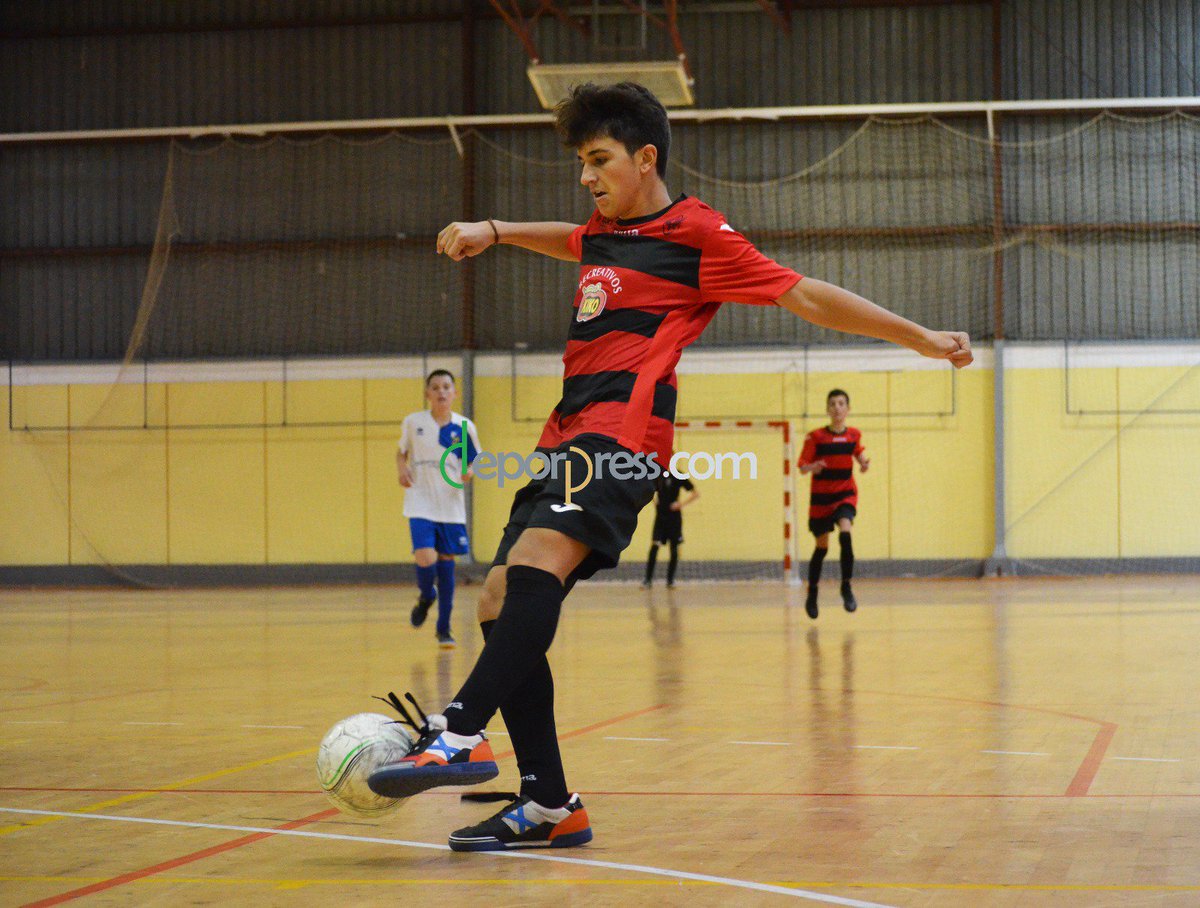 Deporpress's tweet photo. Fotogalería del fútbol sala base del 16 de diciembre.
En esta ocasión con @FsMatanza @ADDUGGI y #ChimicheFS
https://t.co/HBE9yyjIr4 https://t.co/QFYvvV7OPn