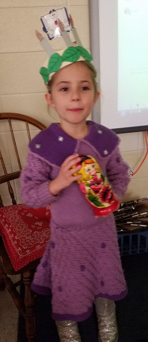 MCELobdell's tweet photo. This girl and her family have been so helpful educating me and sharing with me to help our K-2 students learn about Christmas in Russia!!!🎄🎁#MCELoves #MCEelementary https://t.co/ogccO18ZiS