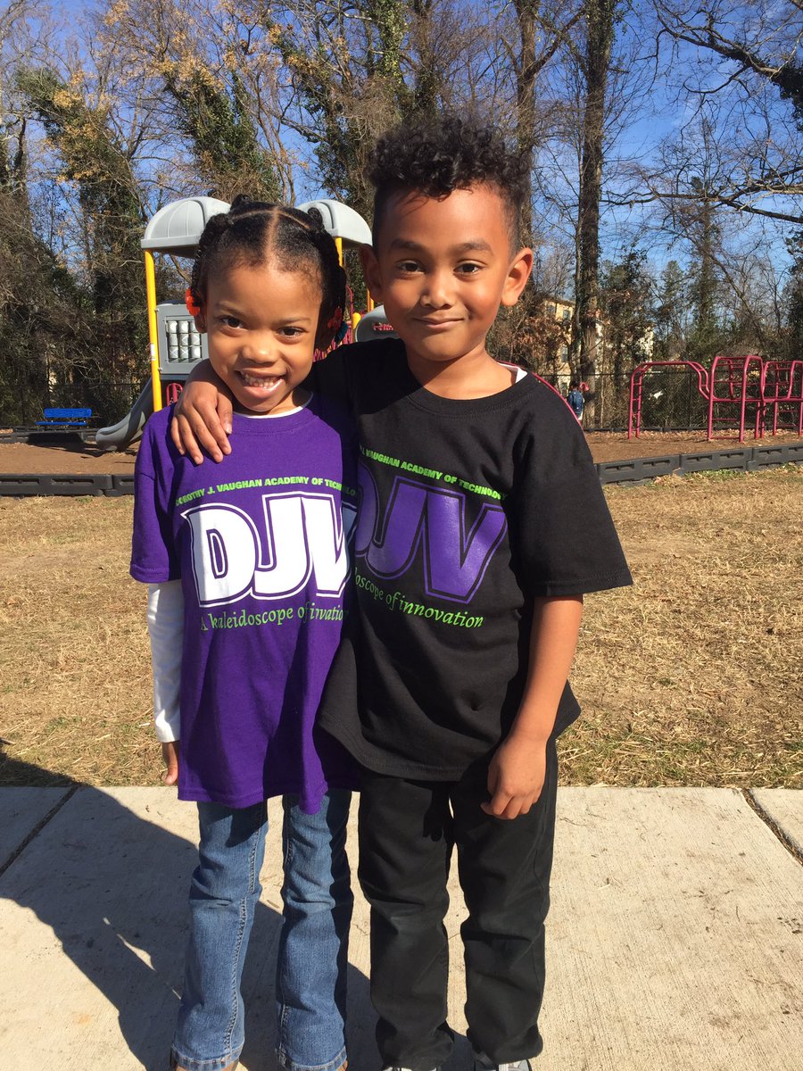 kalbachkinders's tweet photo. DJV Kindergarten Scholars represent! #hesaidwelookadorable #theyreallydo #CMSDJV https://t.co/V5pF3neTVJ