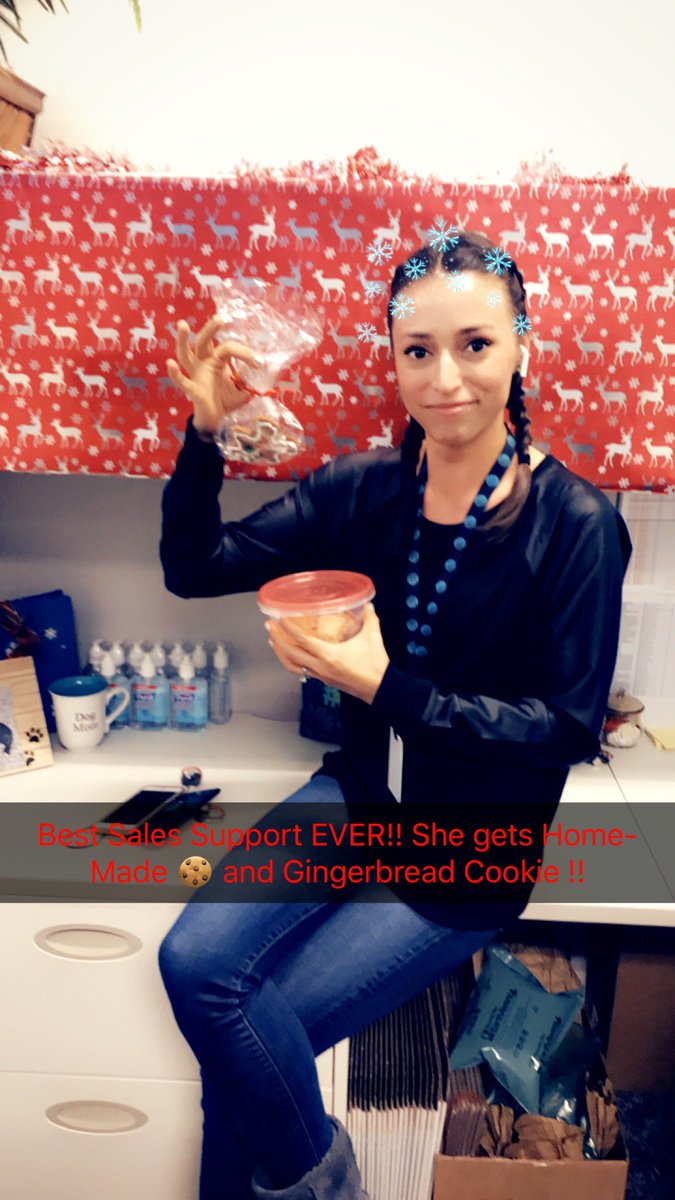 #1 SalesSupport #homemadecookies #Day8 #IHXHolidayFun <a href="/MariolandIHX/">Marioland IHX</a> @sydniemorgan21