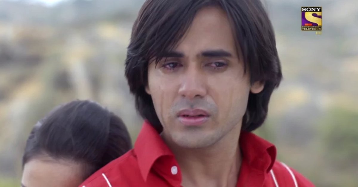 alice__59's tweet photo. #YehUnDinonKiBaatHai So far this was the best ever scene of confession for love...only that simple handtouching of Naina was so warmthfull...full of love...She touched him and gave Sameer that comfort for which he was thirsty of...he felt her love...💞💞👏👏👏❤❤❤ https://t.co/rMwZEe0FPi
