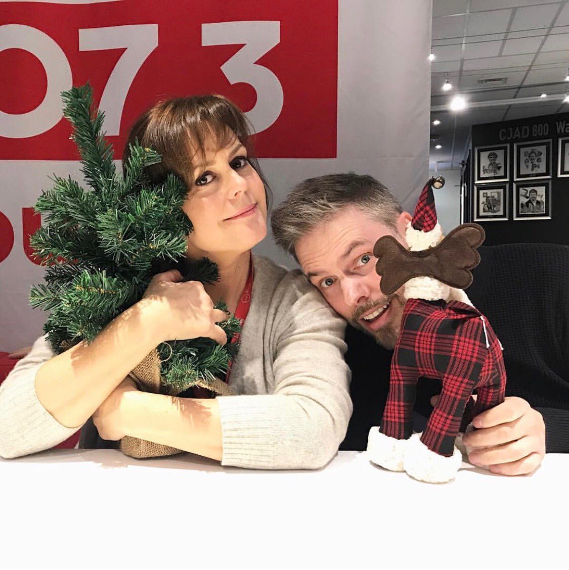 Très heureux de co-animer le 4@6 du #NouveauRouge cette semaine avec @patapoirepaquin ! Soyez-là dès 15h58!