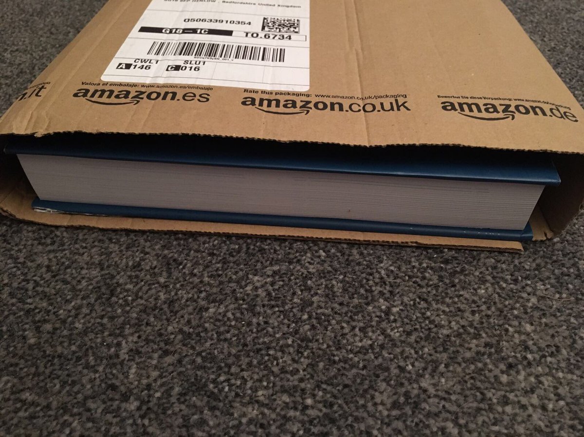 LaranzaUK's tweet photo. @AmazonUK great packaging to deliver parcels; driver quote “go careful the item might fall out”....always good to give a damaged present for Christmas! Might as well not bothered with the other bit of packaging! Obviously no QC department in your warehouses?! https://t.co/QEZ5U9JZBD