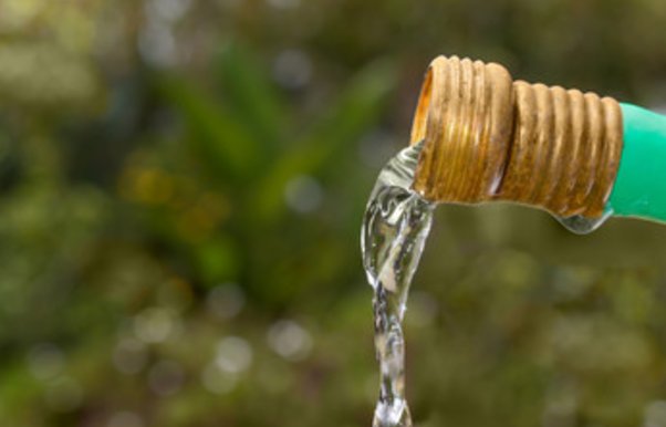 beginwiththebin's tweet photo. Garden hoses cannot be recycled, but there are many crafty ways to resuse them.  Click here to learn more. #trashittuesday https://t.co/TeL08UP4rW