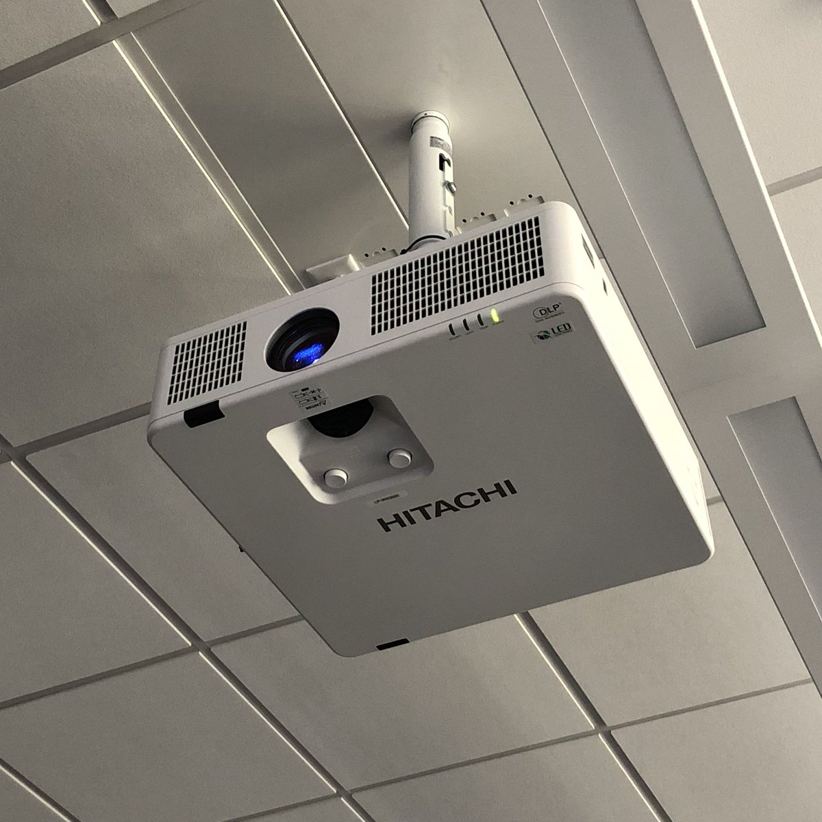 ampfxLLC's tweet photo. Newly installed LP-WX3500.  Hitachi’s LED light sourced projector rated for 20,000 ‘lamp’ hours. https://t.co/RsgjJUETMM