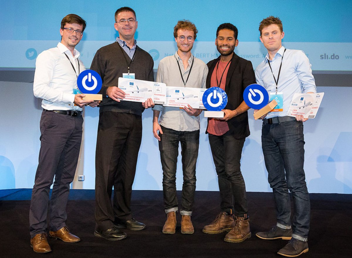 2 of these men have created a way that visually impaired children In Slovakia can play games and draw using special tablets with bumps on the screen. Read more here  
bit.ly/2B1w91o #innovation #eu