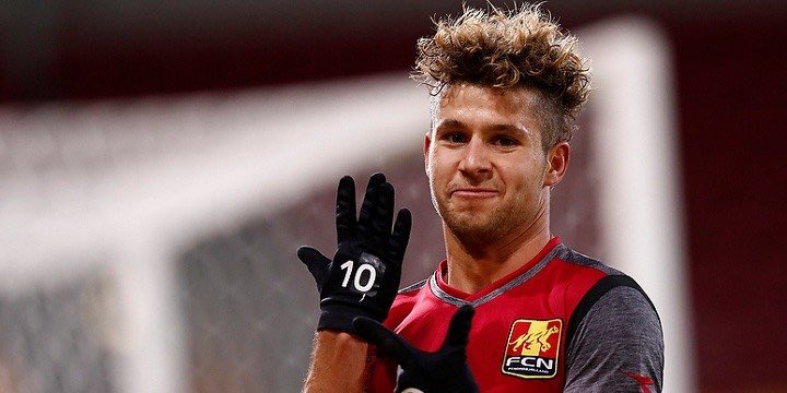 Emiliano Marcondes Sự Sáng Tạo Đến Từ Tuyến Giữa – Hành Trình Của Một Tiền Vệ Emiliano Marcondes Sự Sáng Tạo Đến Từ Tuyến Giữa – Hành Trình Của Một Tiền Vệ