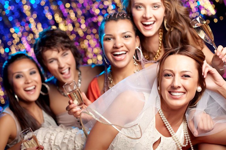 partyhotels's tweet photo. Deciding where to go for a #HenParty?🤔

Here are the top ten hen do destinations in the UK...

https://t.co/ACD4NJHzme https://t.co/M85JcEObHK