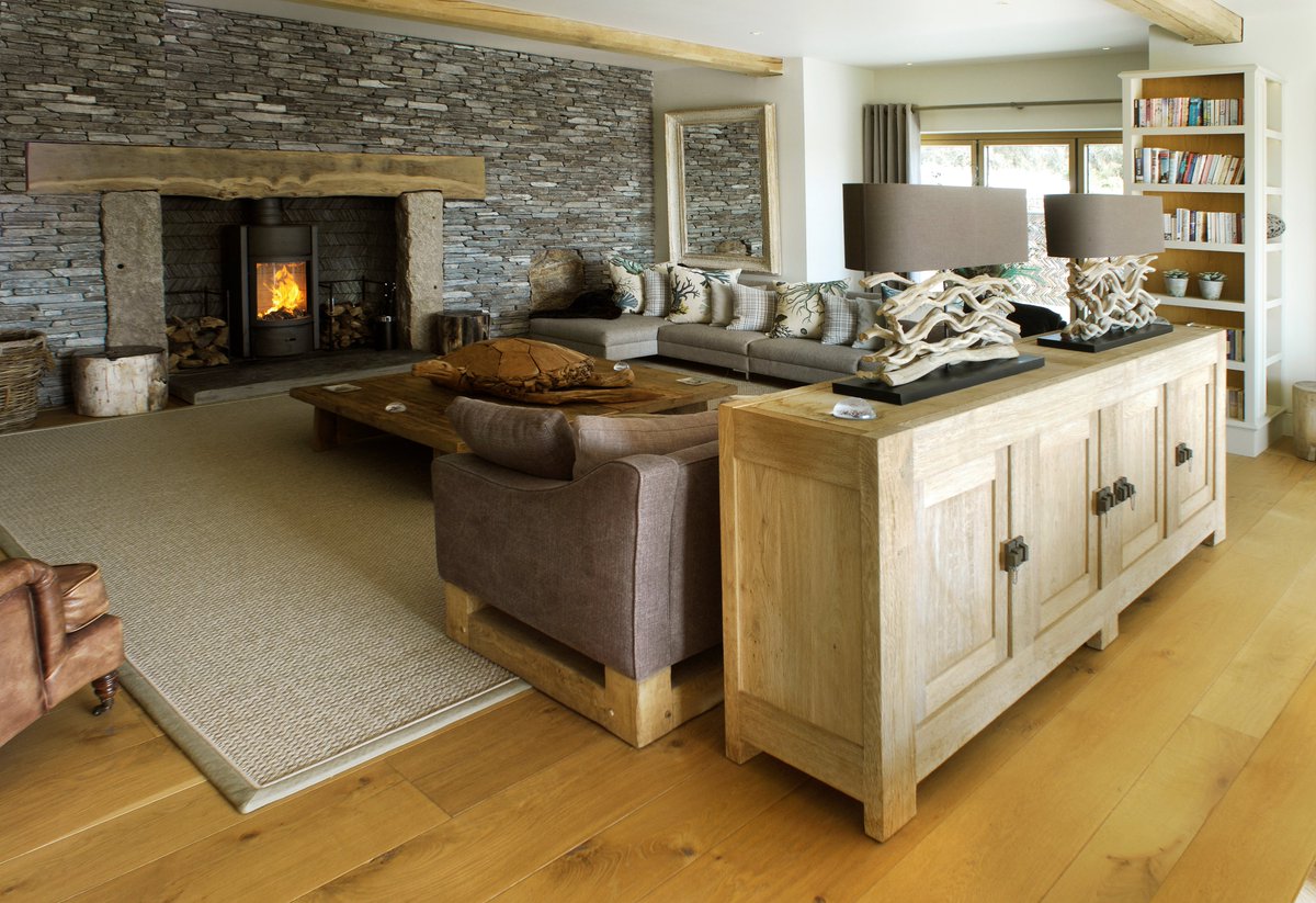 simonescapes's tweet image. Hold on to that festive feeling beyond December. Book a cosy winter break with friends or family this January. bit.ly/2yOx9as