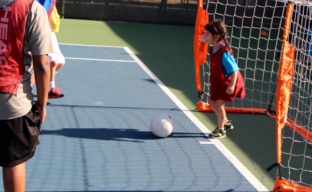 First1Break's tweet photo. Lil Jing in the Goal at #first1break 💙 #latennisbash17 event. thanks @LAGalaxy for providing the fun again!! #LAGalaxy #lagalaxycampsandclinics #playforall #allforplay #tennis #multisport #losangeles https://t.co/XZjNkhign8