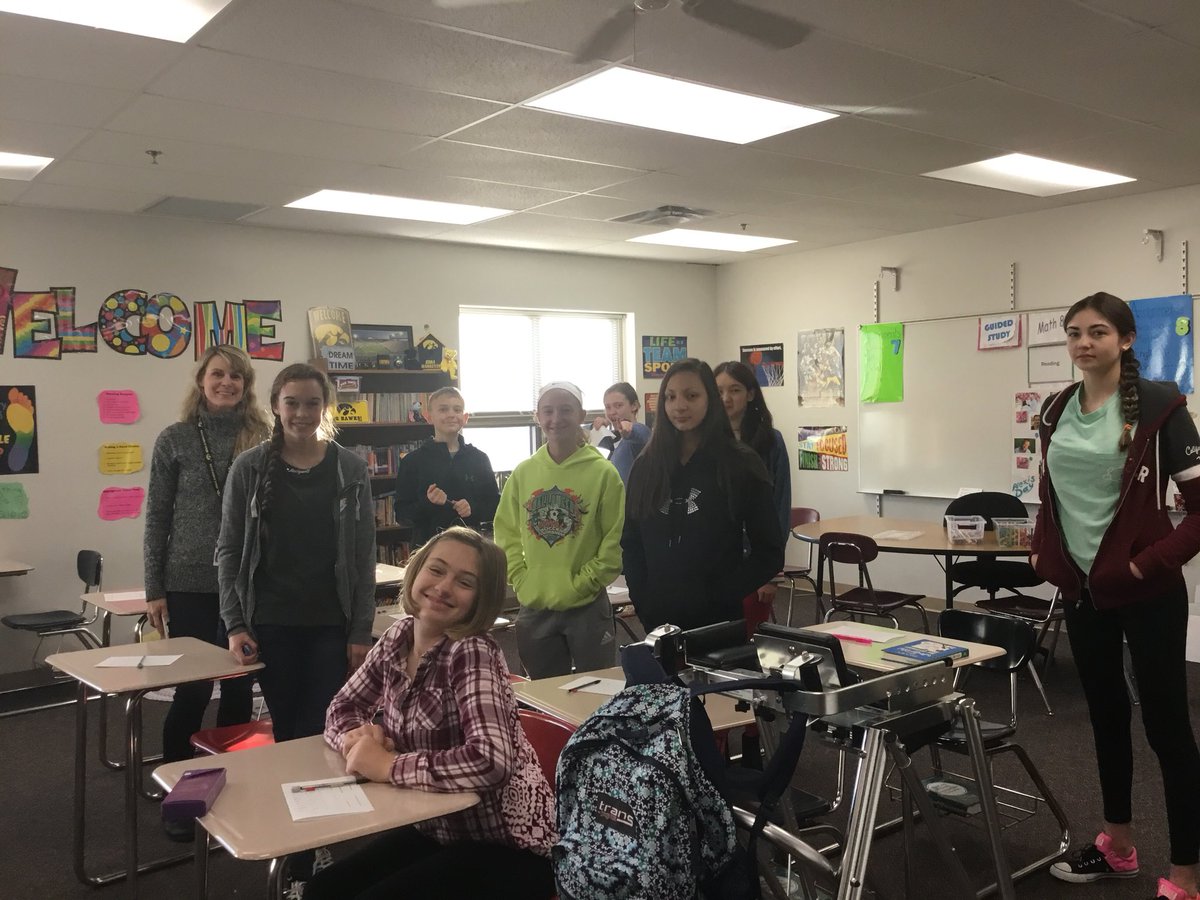 cmbgress's tweet photo. #MathChallenge2017 #LNC #BeautifulMinds #BeautifulStudents@Lewis&Clark! https://t.co/2mdo7zYX1M