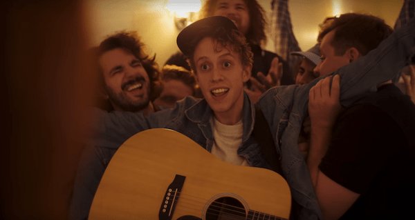 ComedyCake's tweet photo. Video Licks: Say "Merry Christmas, Babe" with @HotelForDads #MusicVideo https://t.co/nbs33Rsxue https://t.co/I3rJ3jL0zA